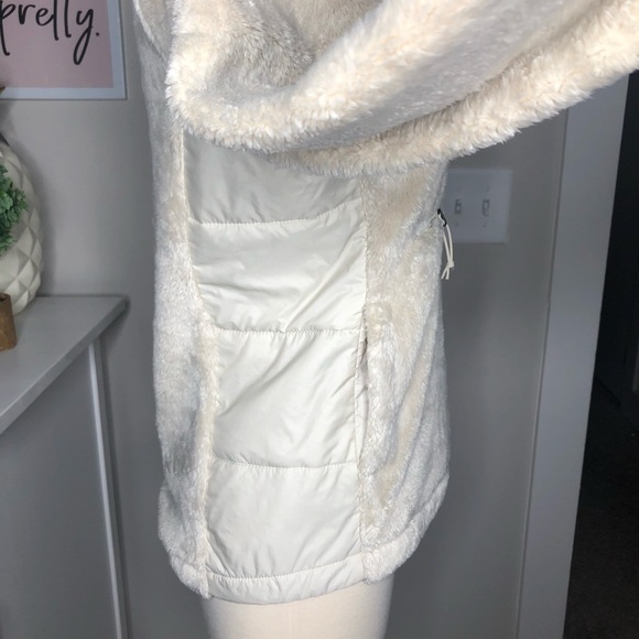 The North Face Osito Sport Hybrid Pullover Jacket - Picture 8 of 12